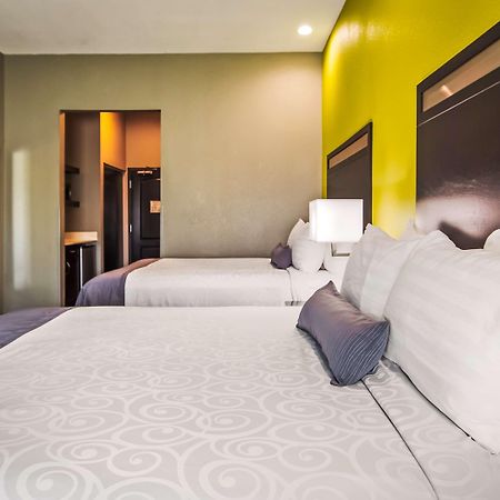 Best Western Plus Bay City Inn & Suites Экстерьер фото