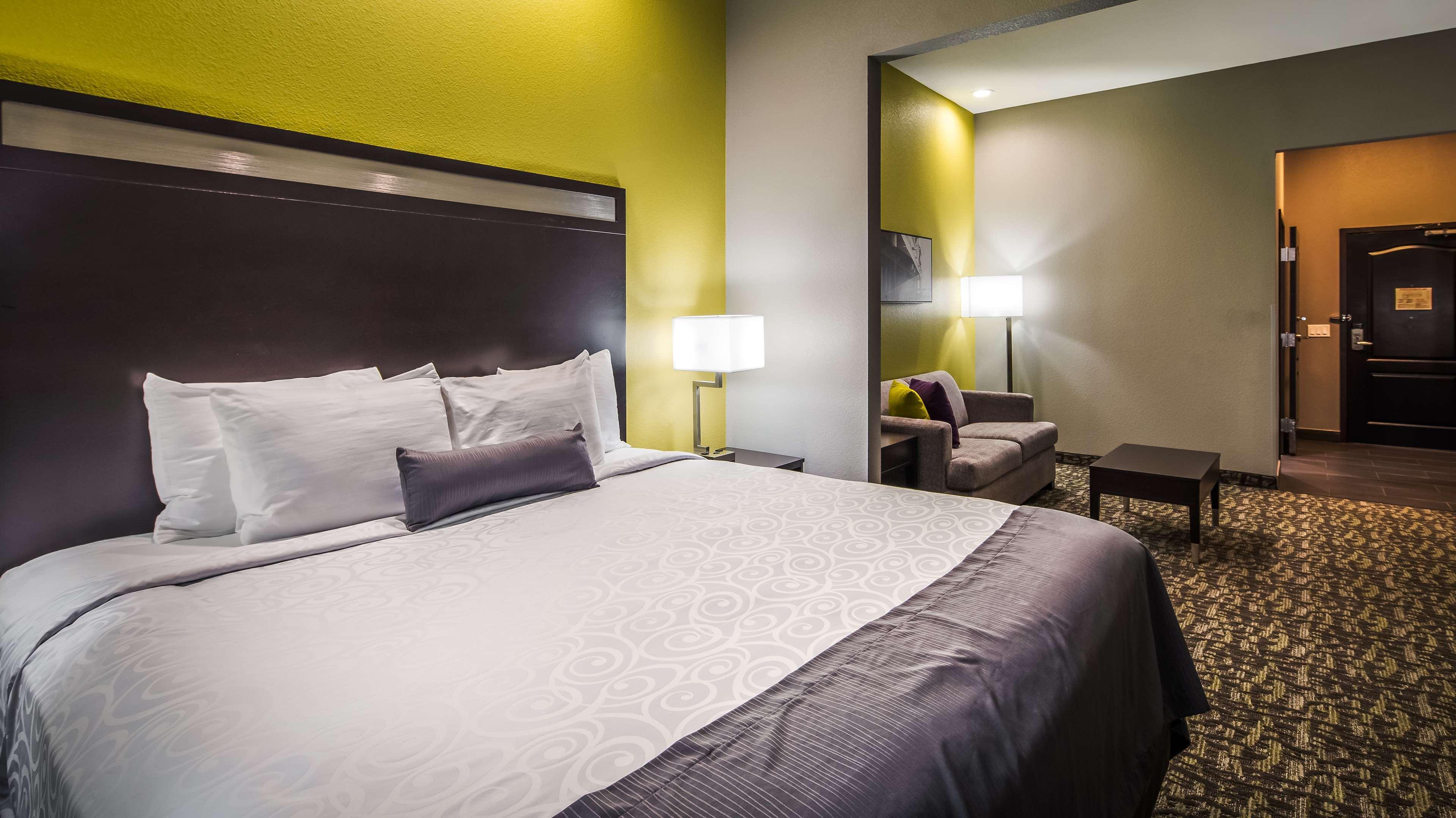 Best Western Plus Bay City Inn & Suites Экстерьер фото