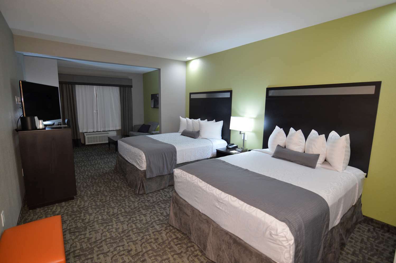 Best Western Plus Bay City Inn & Suites Экстерьер фото